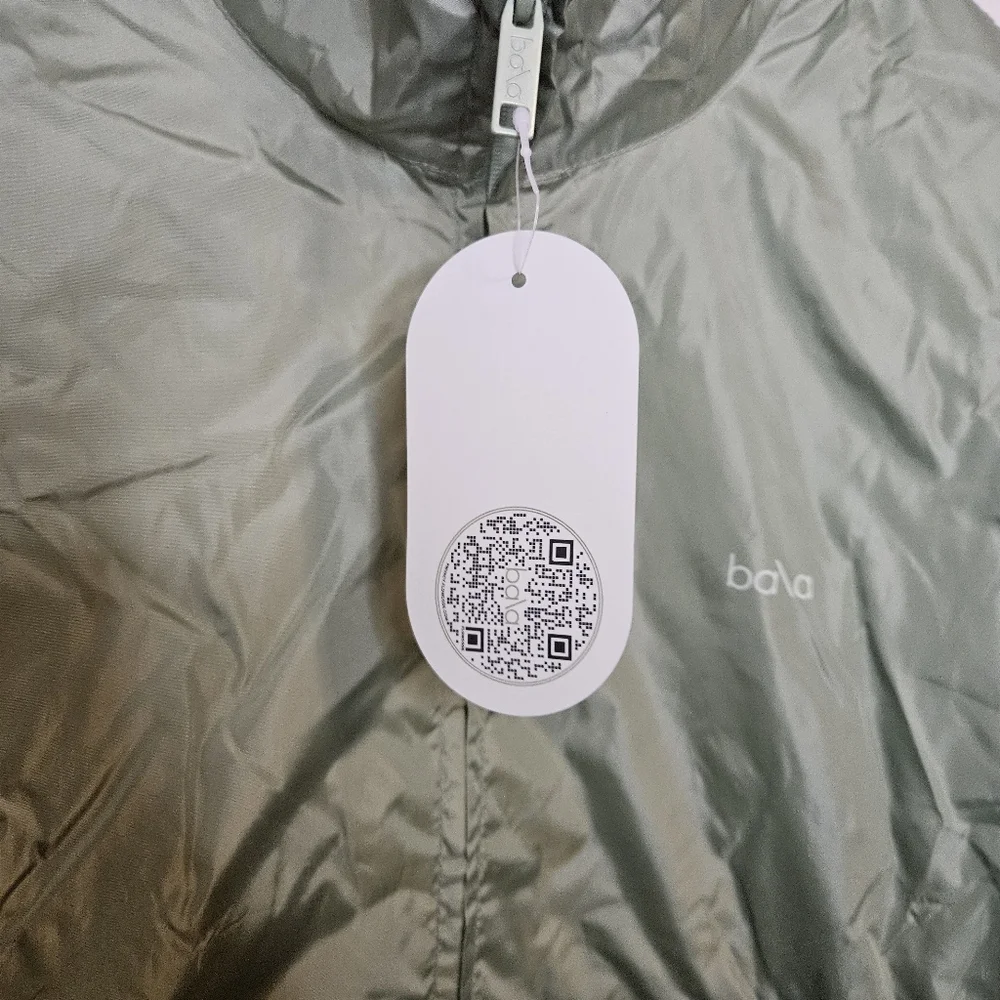 FabFitFun x Bala Running Jacket Break Away Womens L/XL $80 Light Green NEW - Picture 4 of 16